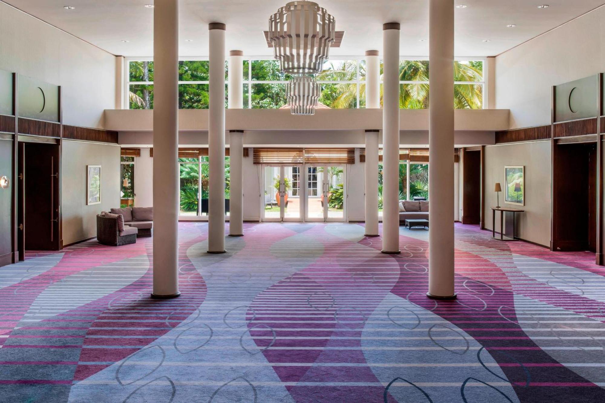Le Meridien Noumea Resort & Spa Exterior photo