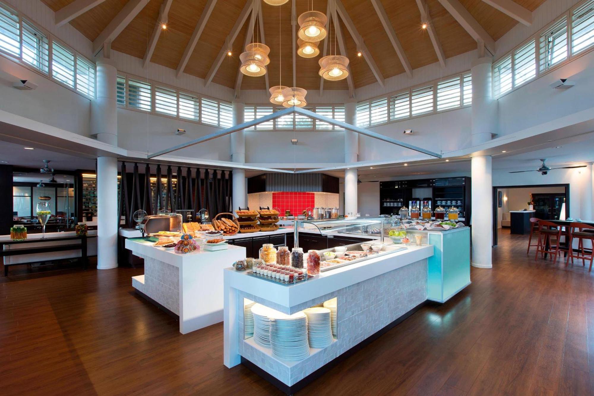 Le Meridien Noumea Resort & Spa Exterior photo